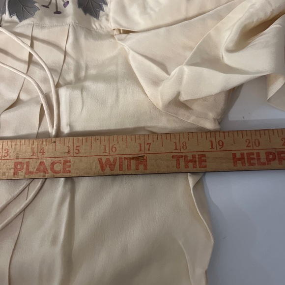 Vintage Mercedes & Adrienne 100% Silk Button Down Blouse sz 10 Beige W. Leaves - Picture 10 of 11
